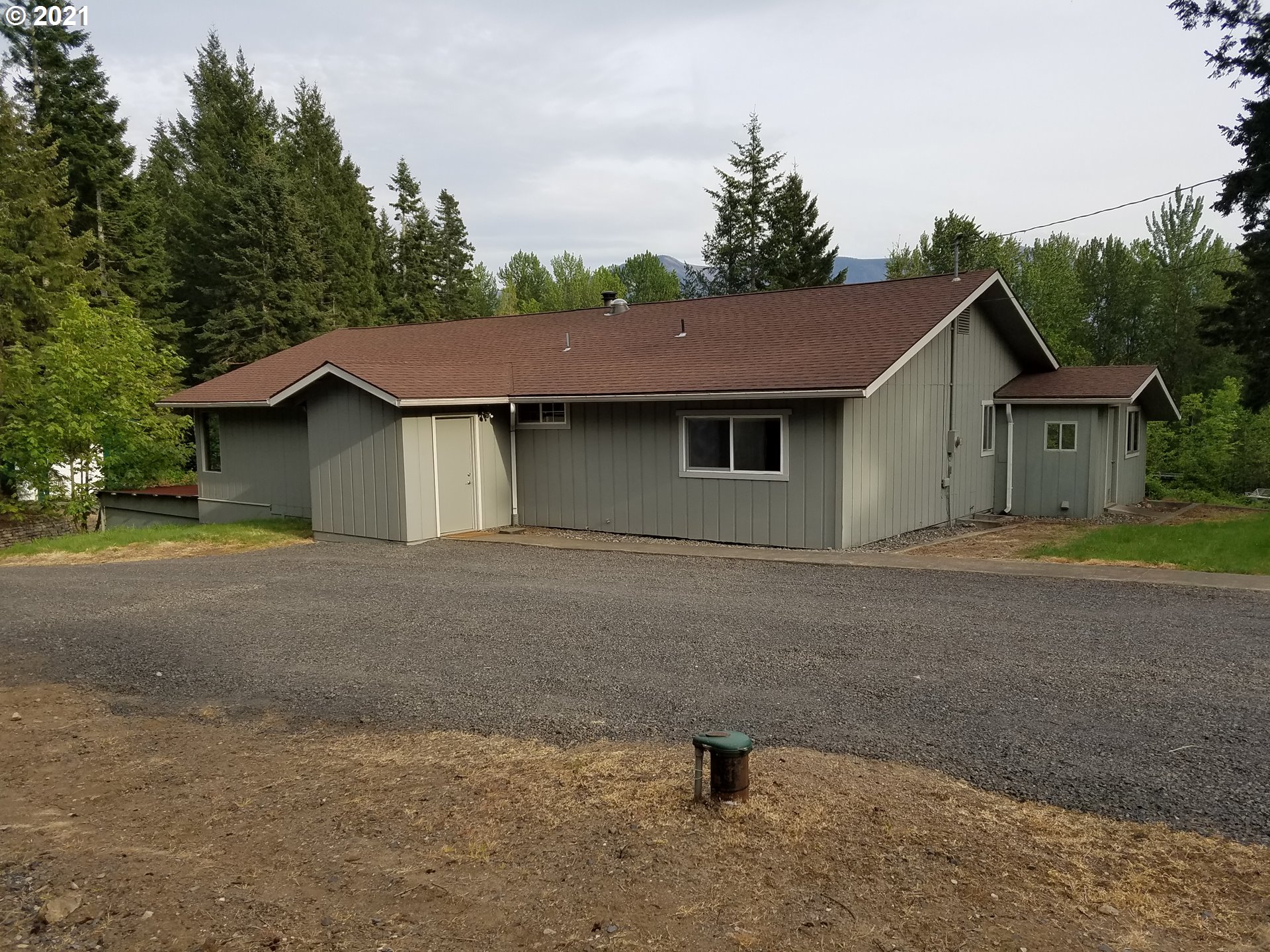 112 Manning Road Stevenson, WA 98648 - Photo 2 of 30