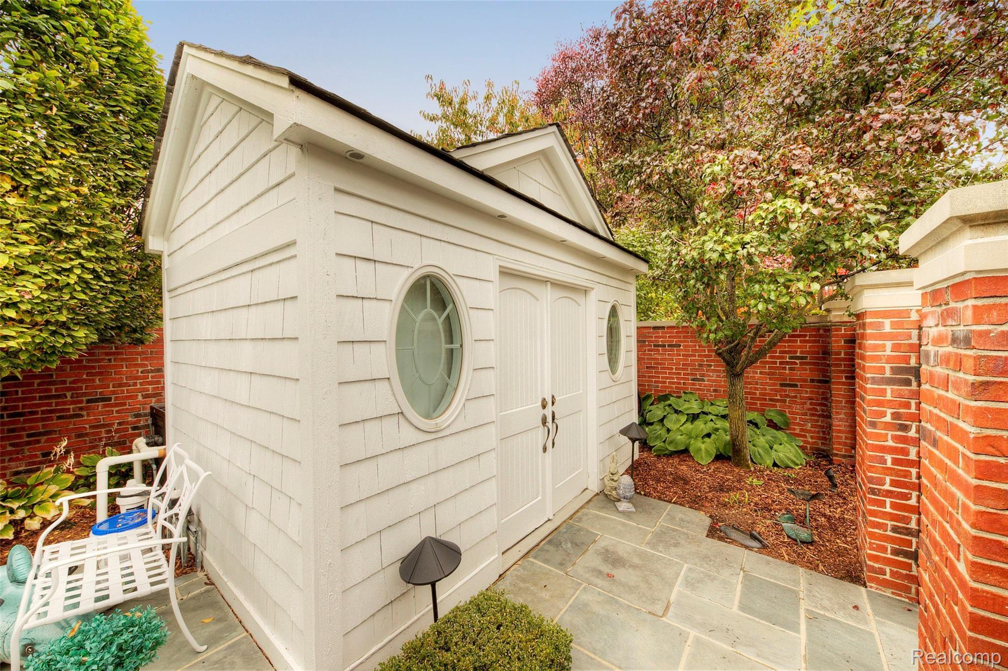 819 Bishop Road Grosse Pointe, MI 48230 - Photo 40 of 50 Cabana with half bath inside