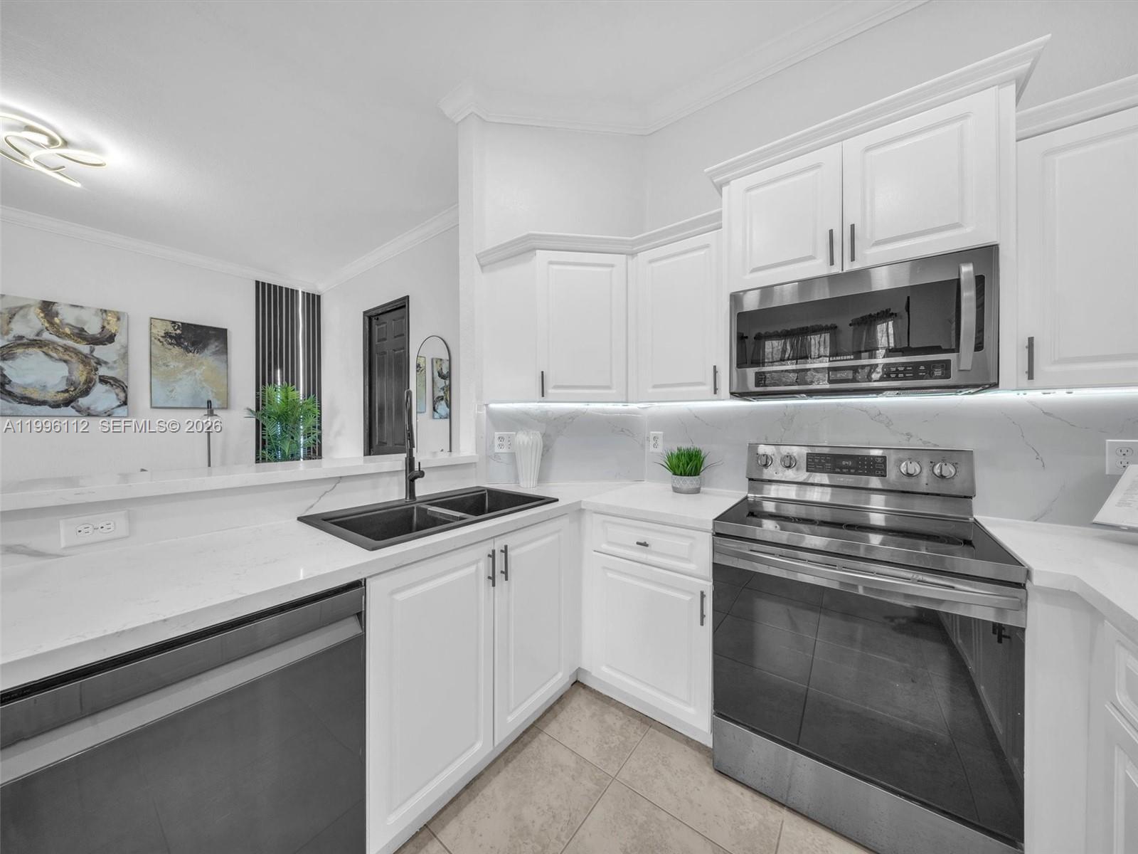 20673 Northeast 10th Path Miami, FL 33179 - Photo 16 of 46