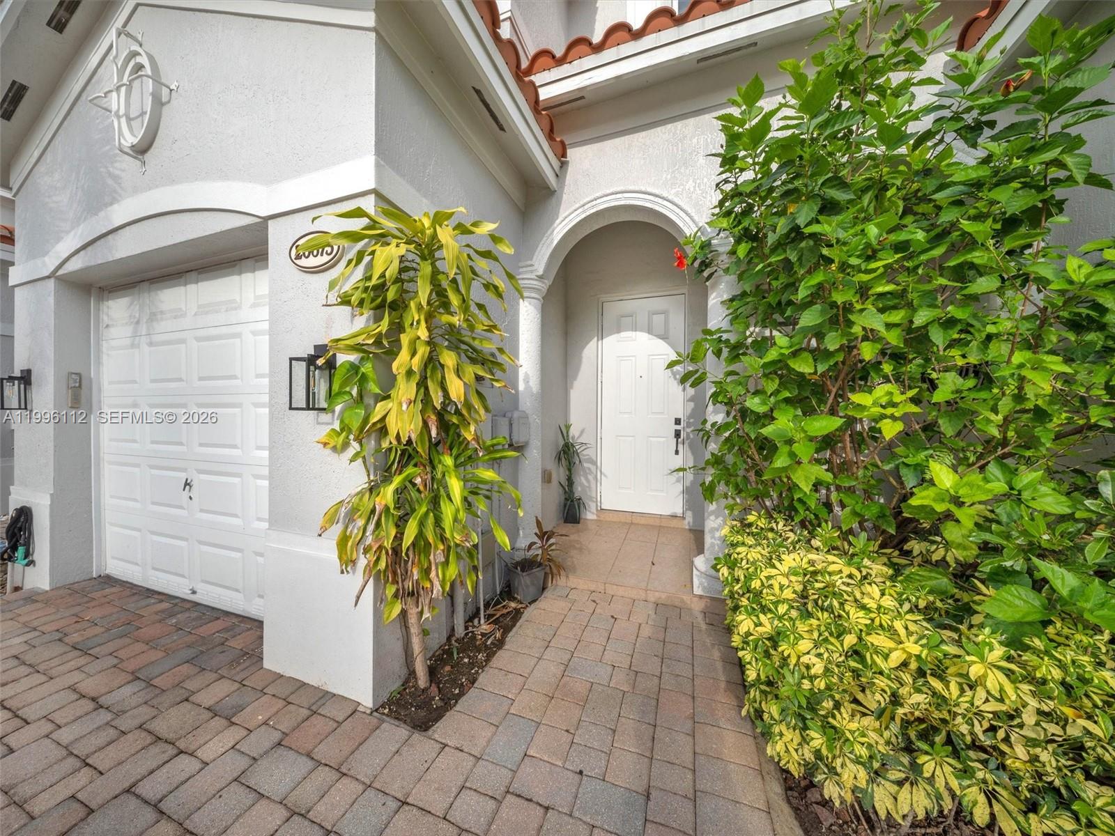 20673 Northeast 10th Path Miami, FL 33179 - Photo 4 of 46