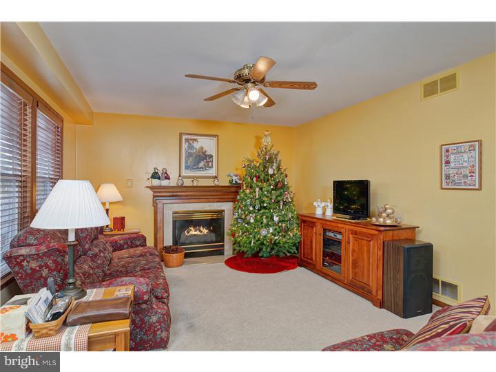 24 Quaker Road Mickleton, NJ 08056 - Photo 10 of 17 Family Room