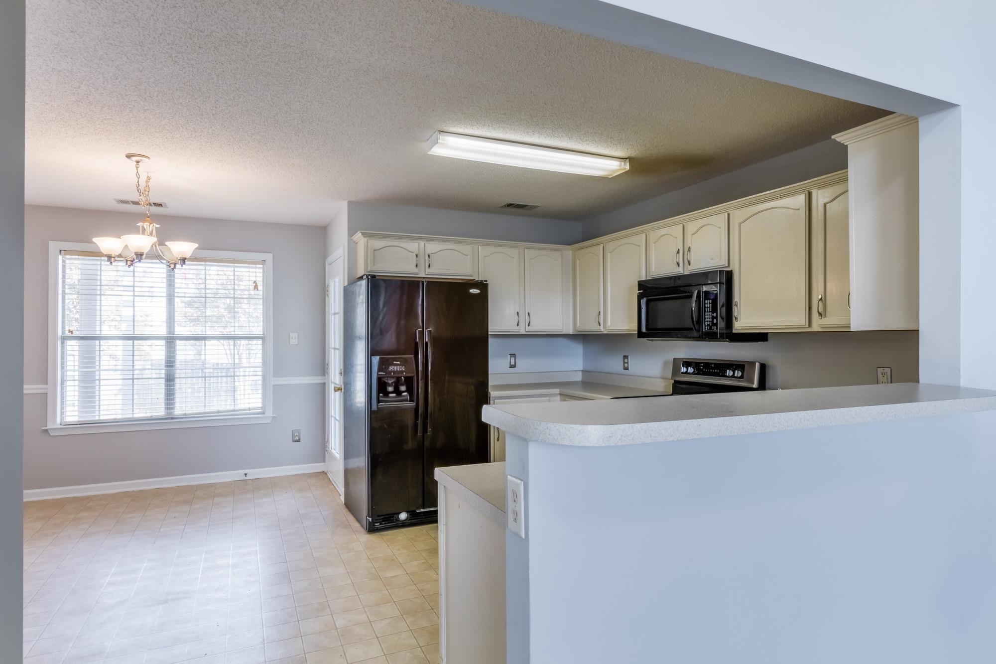 2702 Breezy Ridge Trail Memphis, TN 38016 - Photo 5 of 20 Gallery Image 5