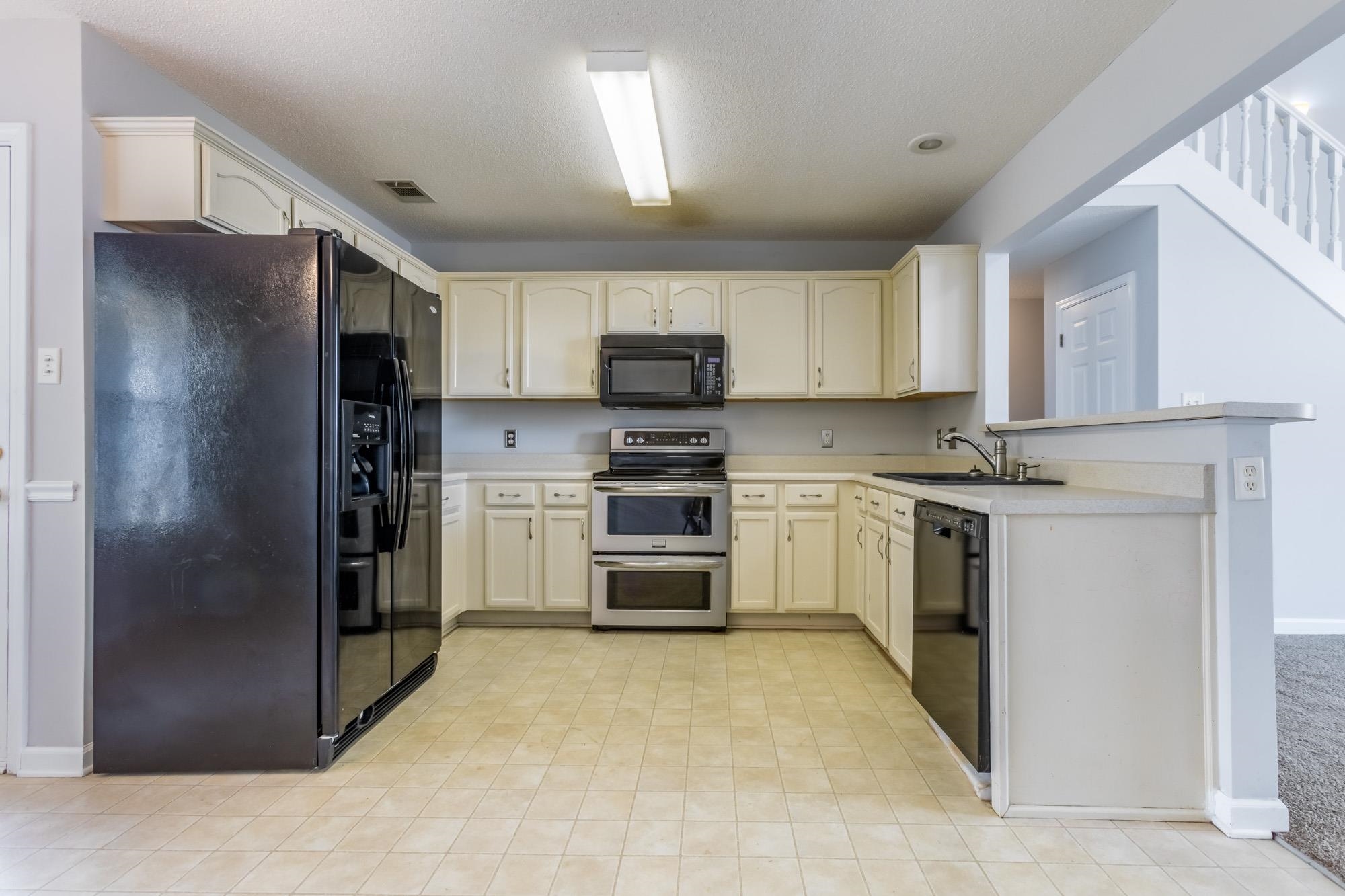2702 Breezy Ridge Trail Memphis, TN 38016 - Photo 6 of 20 Gallery Image 6