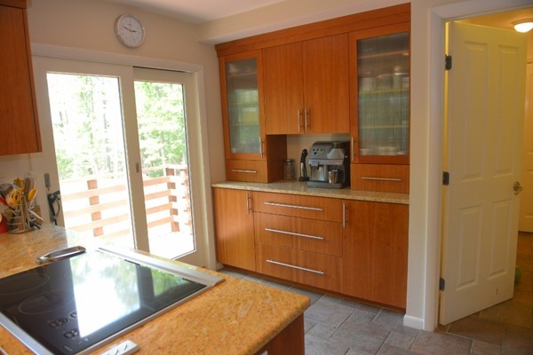 71 Moore Road Wayland, MA 01778 - Photo 5 of 19