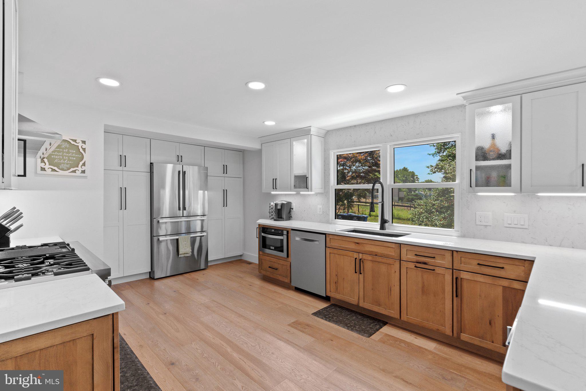 23354 Watson Road Leesburg, VA 20175 - Photo 12 of 58 2 Tone Kitchen Cabinets Soft Close
