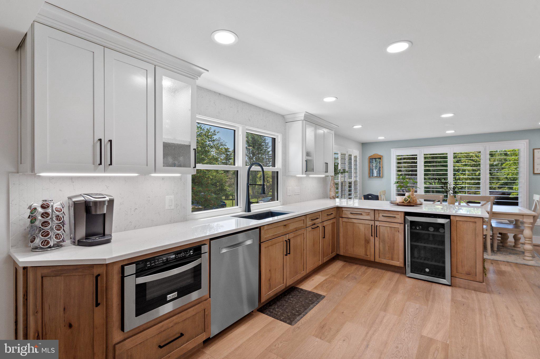 23354 Watson Road Leesburg, VA 20175 - Photo 16 of 58 Microwave Drawer