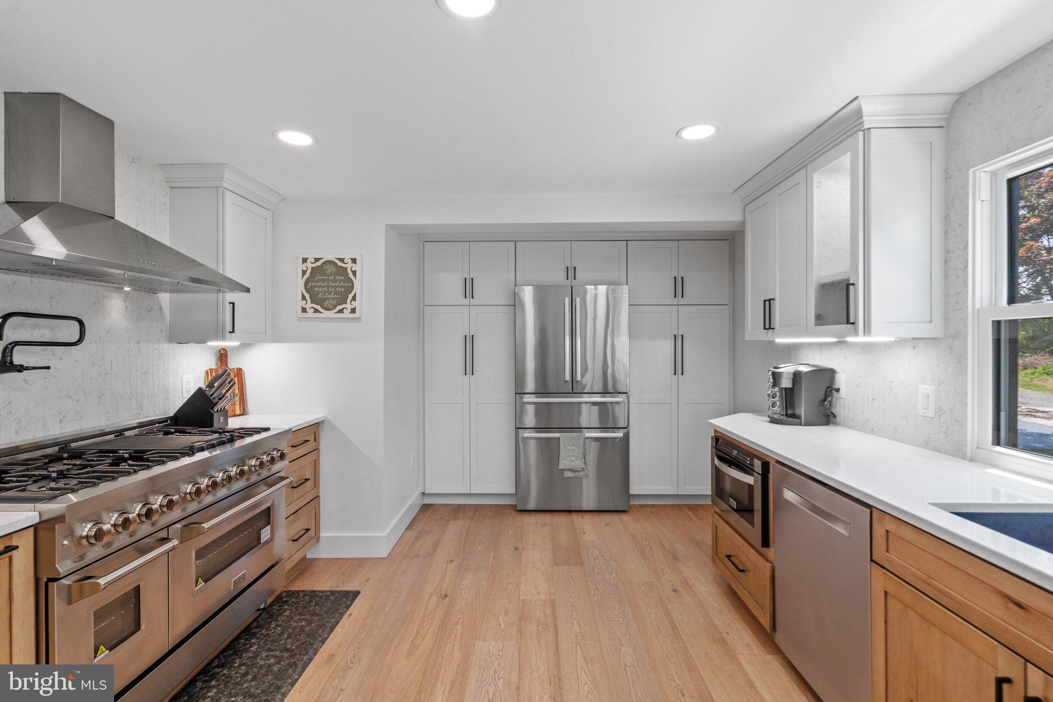 23354 Watson Road Leesburg, VA 20175 - Photo 17 of 58 Custom Built-in Pantry w/rollout shelving