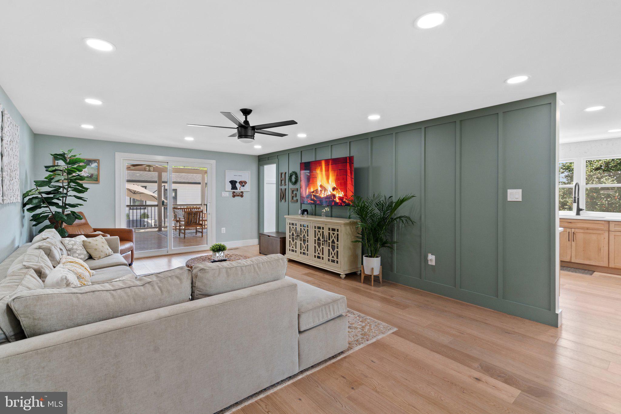 23354 Watson Road Leesburg, VA 20175 - Photo 18 of 58 Custom Paneling