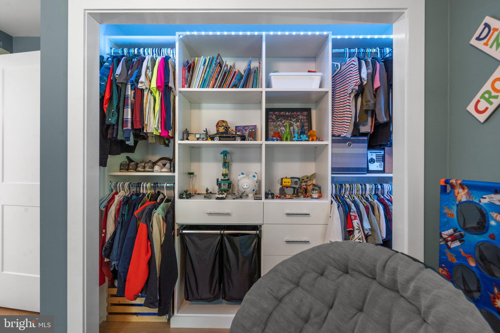 23354 Watson Road Leesburg, VA 20175 - Photo 29 of 58 Custom Closets