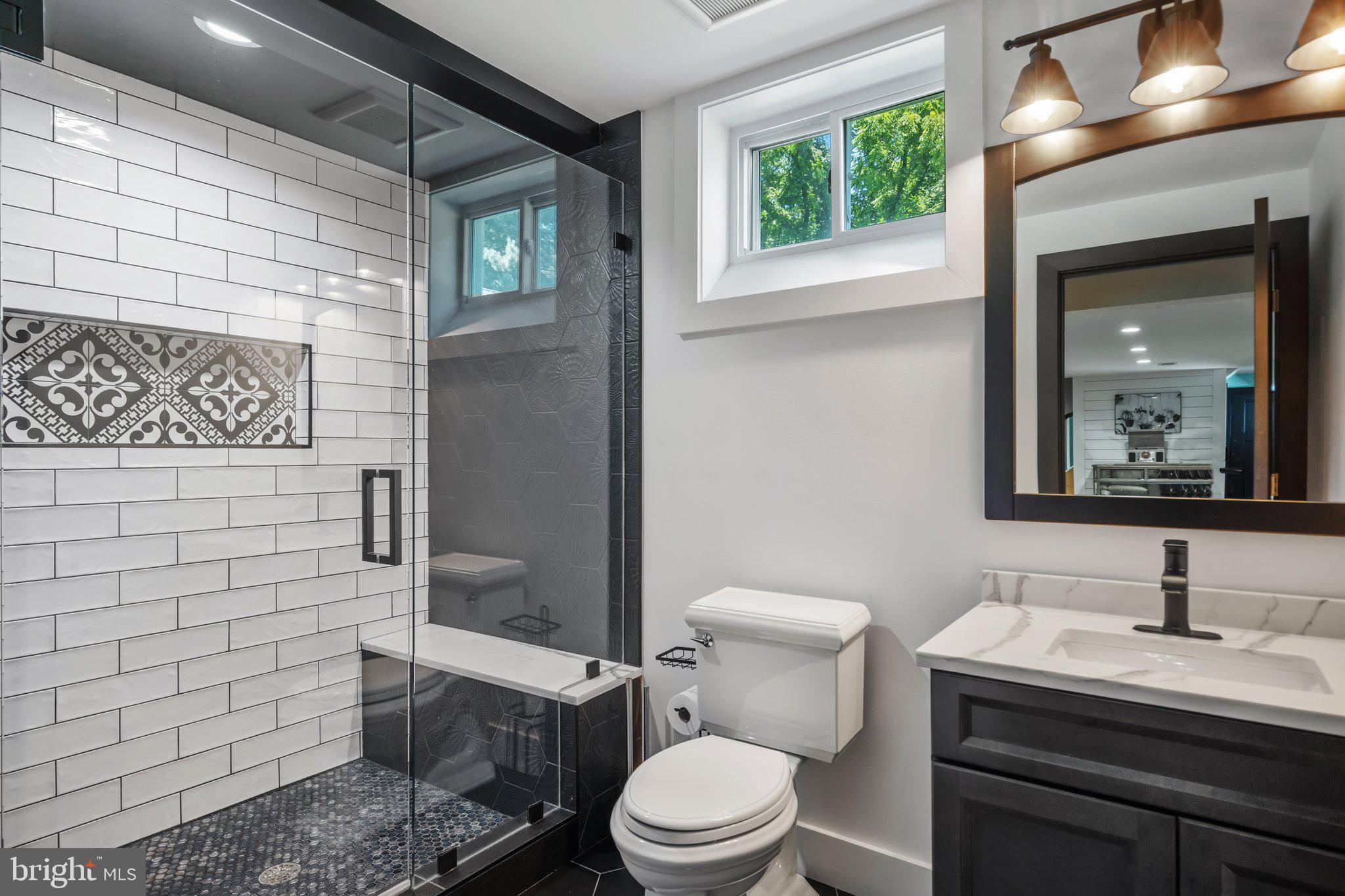 23354 Watson Road Leesburg, VA 20175 - Photo 47 of 58 Frameless Shower