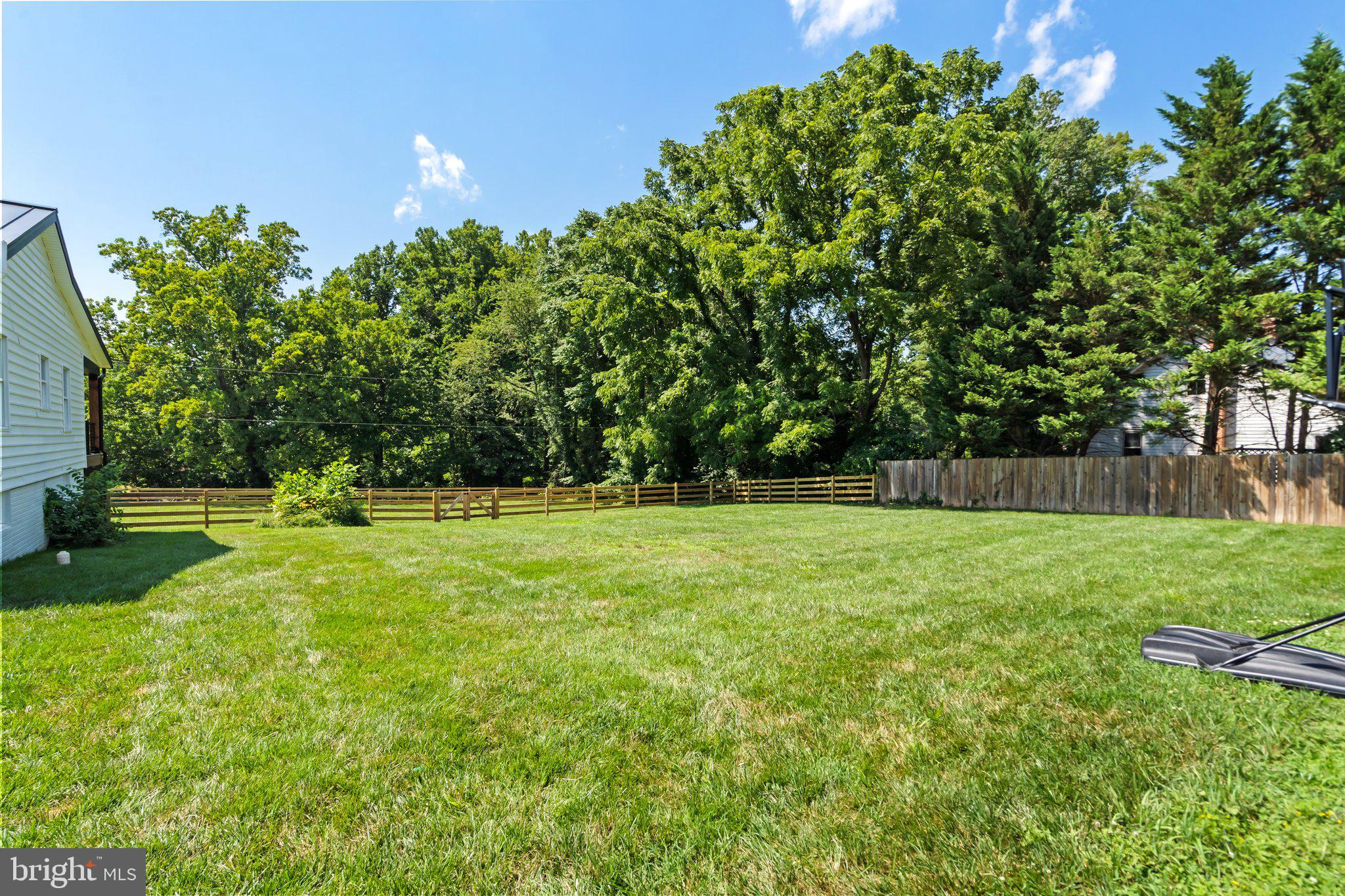 23354 Watson Road Leesburg, VA 20175 - Photo 50 of 58 Fenced Yard