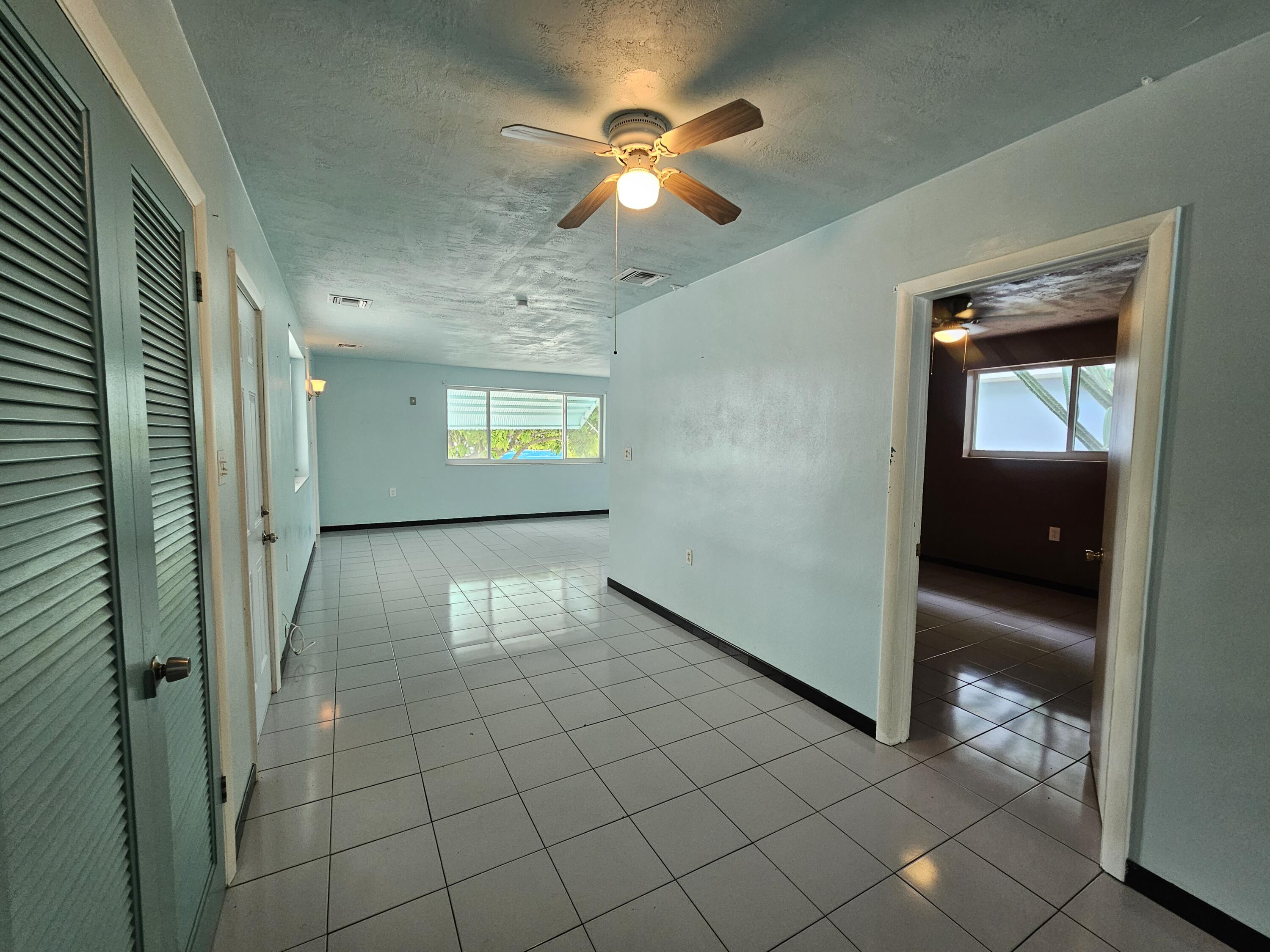 653 Colson Drive Key Largo, FL 33037 - Photo 5 of 30 Dining Area
