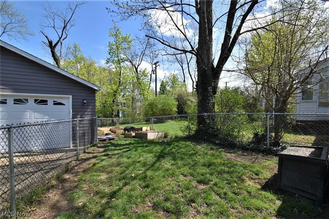 2377 Queenston Road Cleveland, OH 44118 - Photo 28 of 30 Gallery Image 28