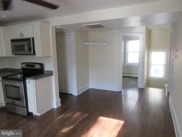 $1,900 | 426 4th Avenue, Haddon Heights, NJ 08035