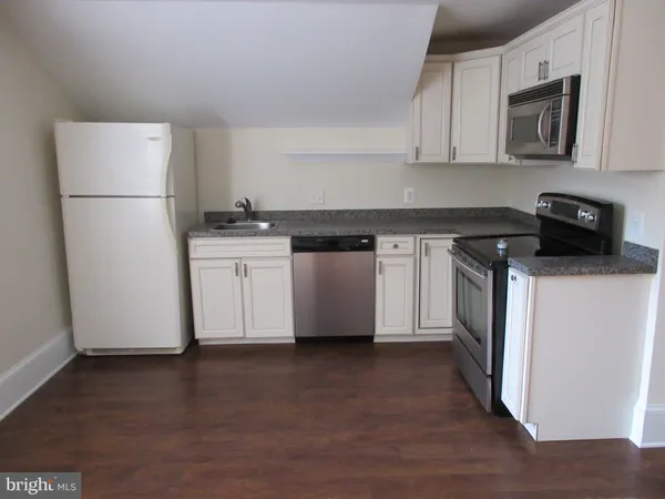 $1,900 | 426 4th Avenue, Haddon Heights, NJ 08035