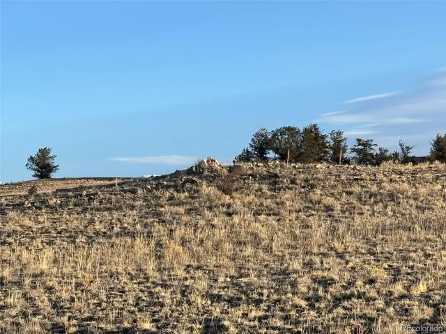 a view of a sky view