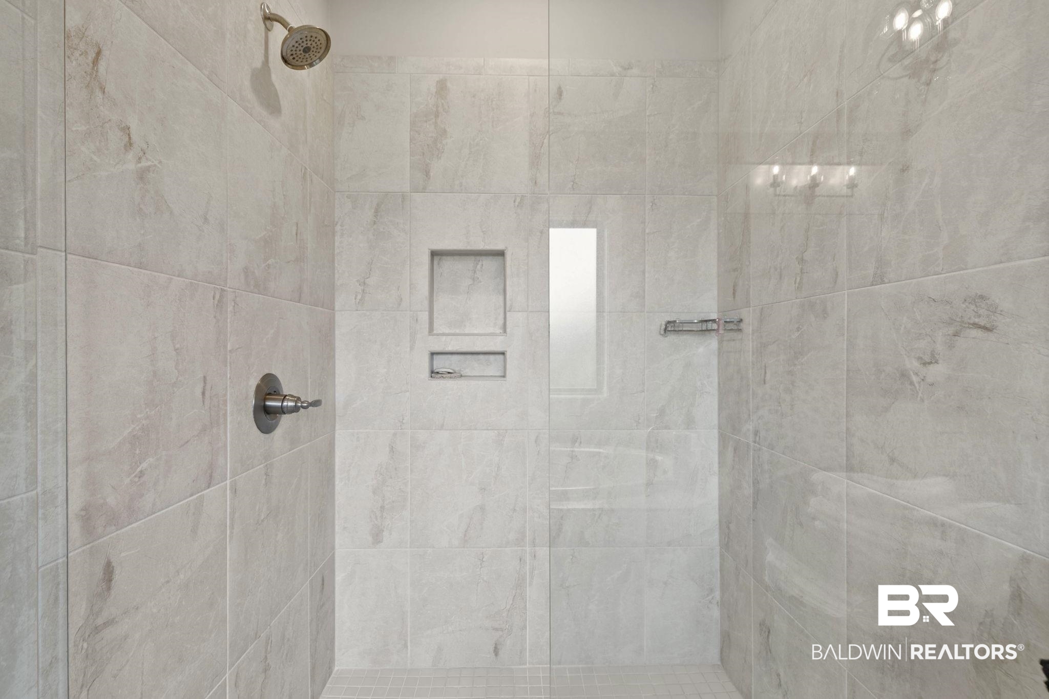 291 Hemlock Drive Fairhope, AL 36532 - Photo 36 of 65 Full bath with a tile shower