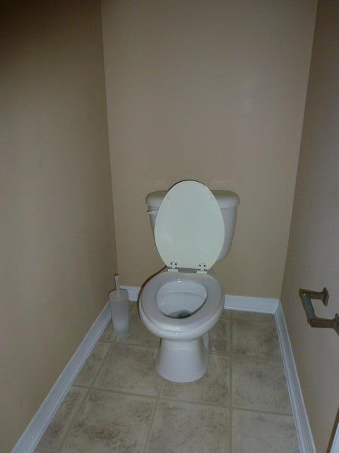 2829 Shoni Drive Navarre, FL 32566 - Photo 13 of 33 a bathroom with a toilet