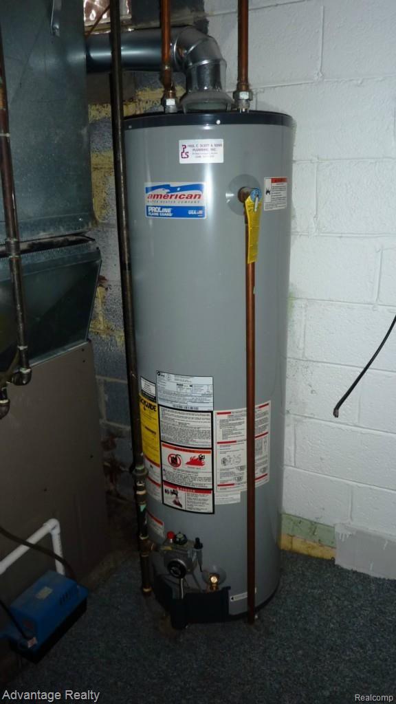 7250 Helen Street Center Line, MI 48015 - Photo 24 of 27 7250 Helen hotwater tank.jpg