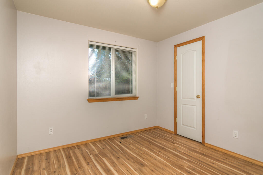 839 Northeast Mason Road Bend, OR 97701 - Photo 13 of 21 Mason Rd NE 839 Web (14 of 26)