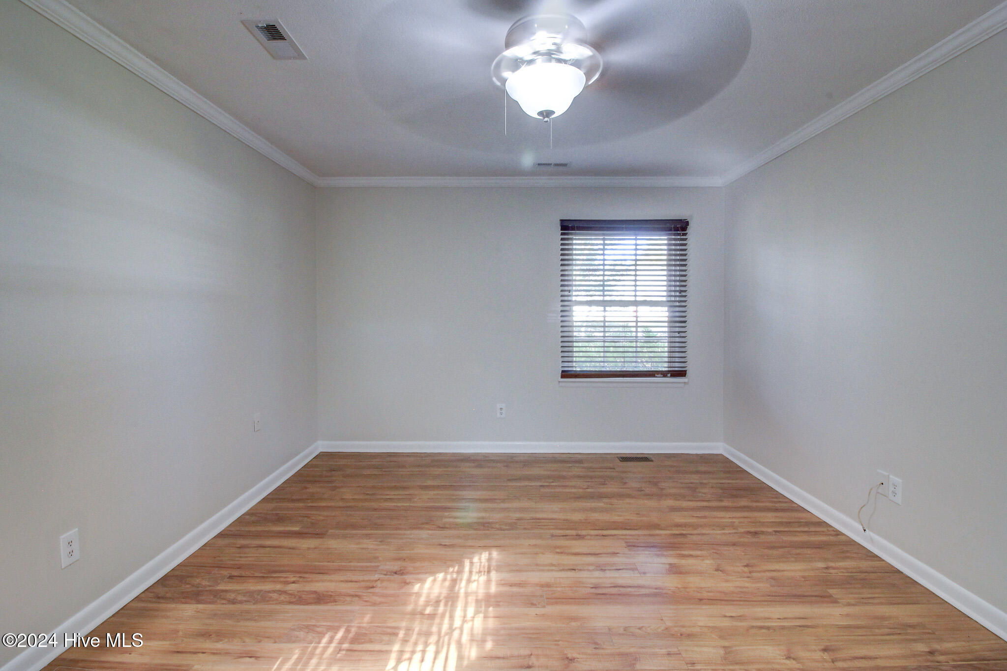 705 Robin Road Morehead City, NC 28557 - Photo 37 of 51 Primary suite