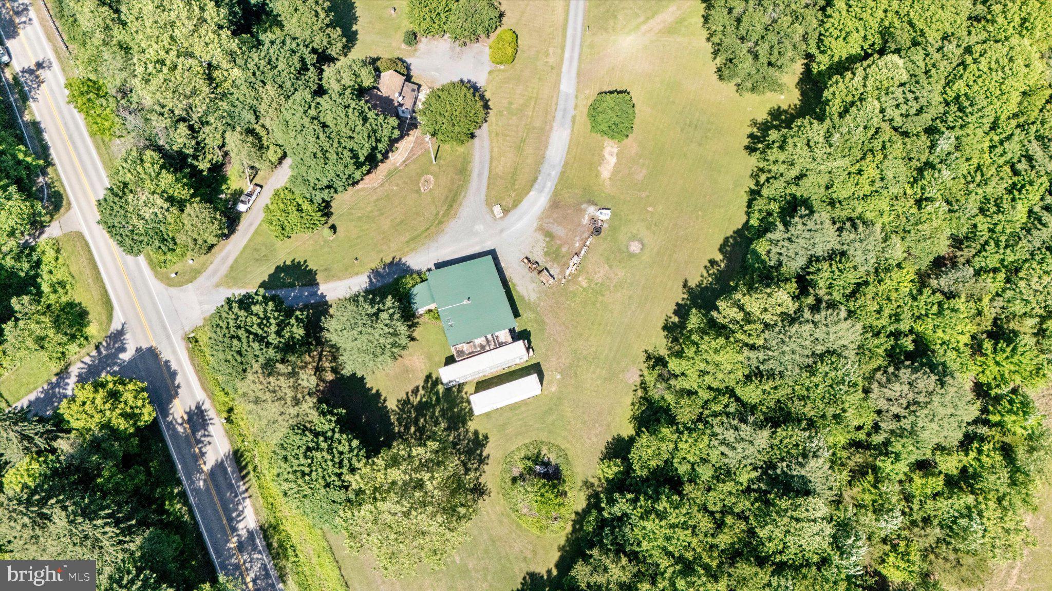 14721 Albert Staub Road Thurmont, MD 21788 - Photo 44 of 46 an aerial view of a residential houses with yard