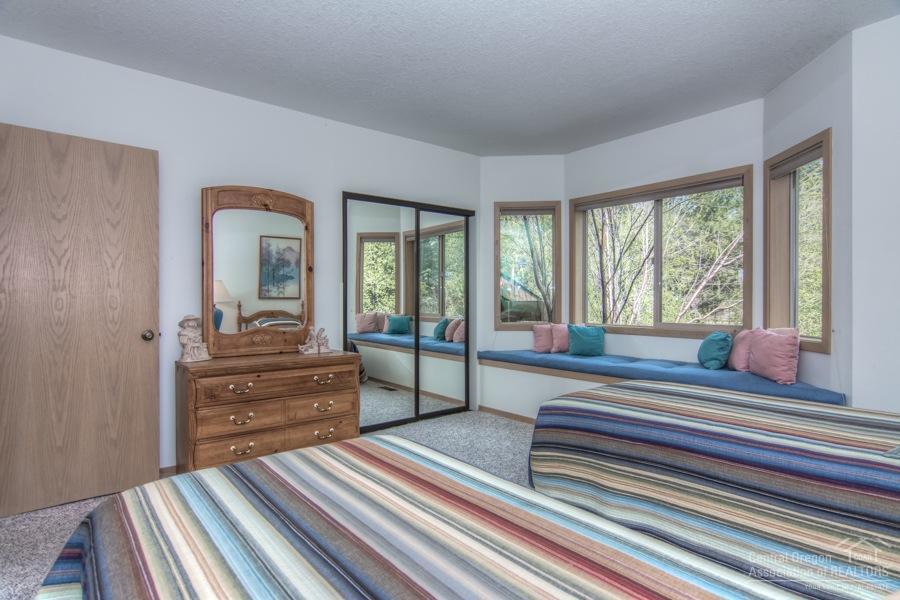 57319 Beaver Ridge Loop, Unit 2B1 Sunriver, OR 97707 - Photo 21 of 24 Additional Photo
