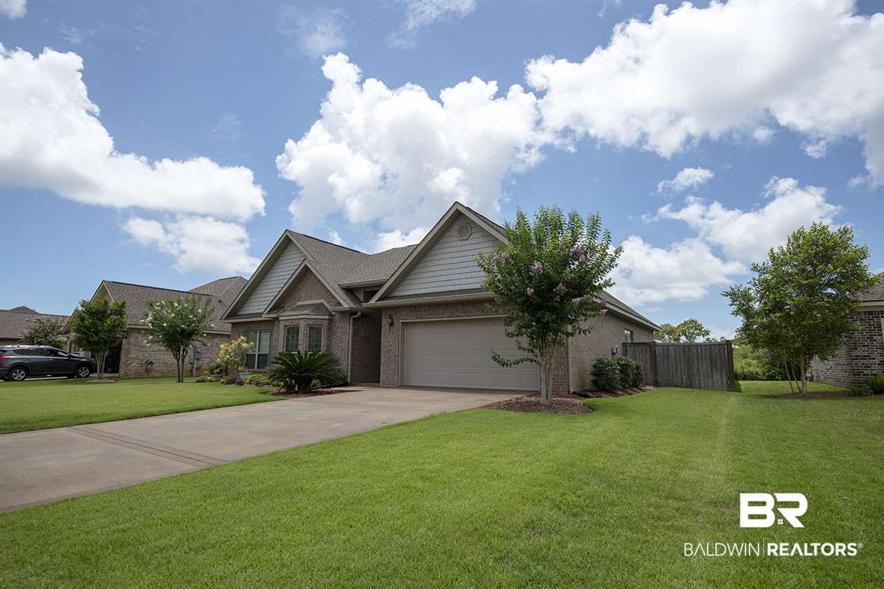7023 Rocky Rd Loop Gulf Shores, AL 36542 - Photo 2 of 34 Front View