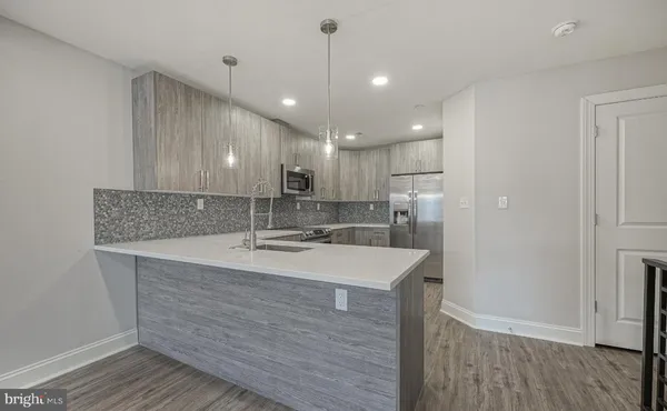 $3,590 | 1702 North Gratz Street, Unit 2, Philadelphia, PA 19121