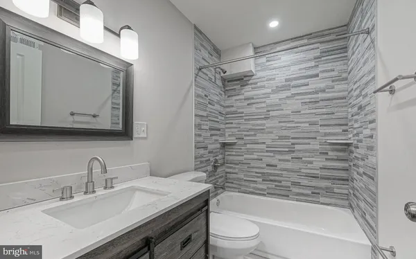 $3,590 | 1702 North Gratz Street, Unit 2, Philadelphia, PA 19121
