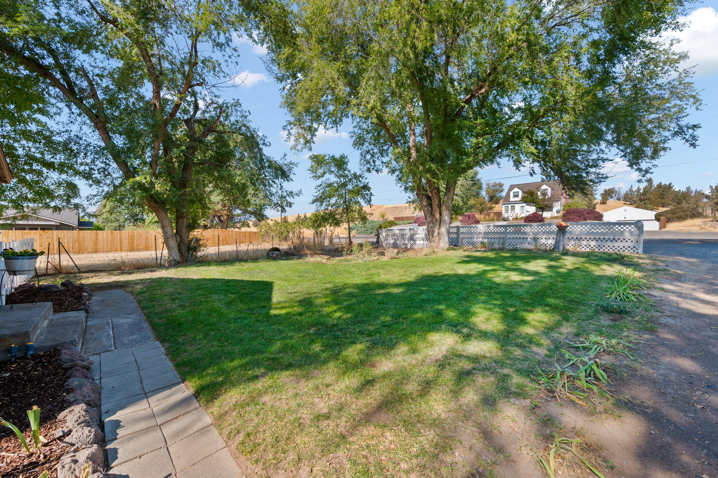 1940 Northeast Laughlin Road Prineville, OR 97754 - Photo 23 of 34 a view of backyard with outdoor seating and green space