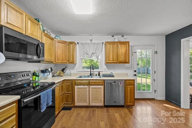 $469,000 | 705 Woodhill Drive, Fletcher, NC 28732