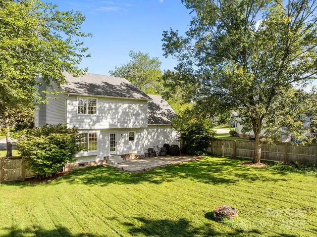 $469,000 | 705 Woodhill Drive, Fletcher, NC 28732