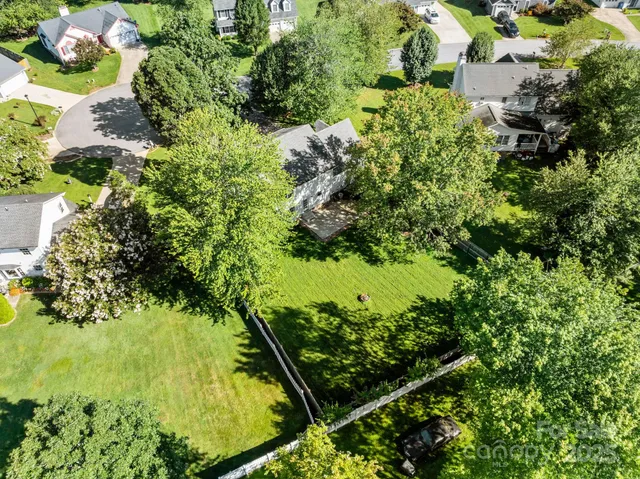 $469,000 | 705 Woodhill Drive, Fletcher, NC 28732