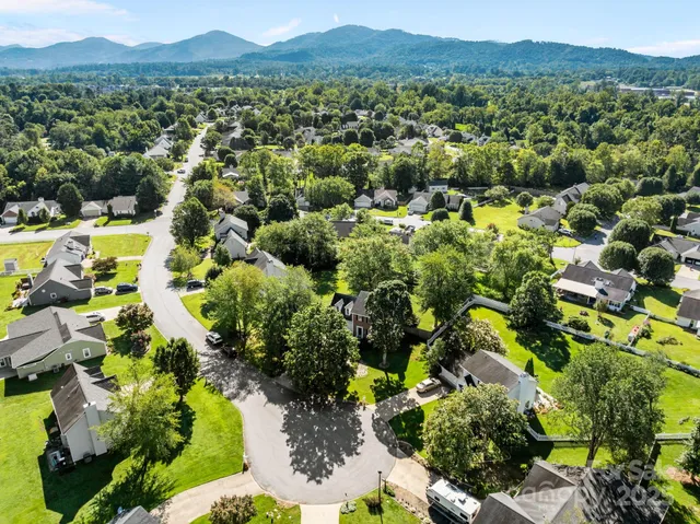 $469,000 | 705 Woodhill Drive, Fletcher, NC 28732