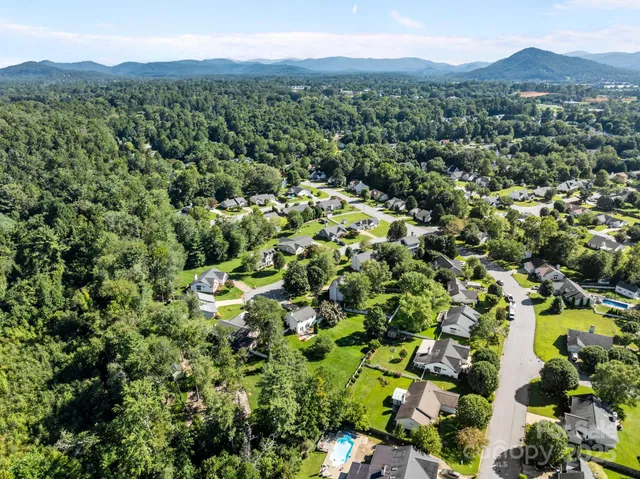 $469,000 | 705 Woodhill Drive, Fletcher, NC 28732