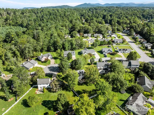 $469,000 | 705 Woodhill Drive, Fletcher, NC 28732