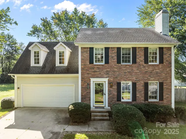 $469,000 | 705 Woodhill Drive, Fletcher, NC 28732