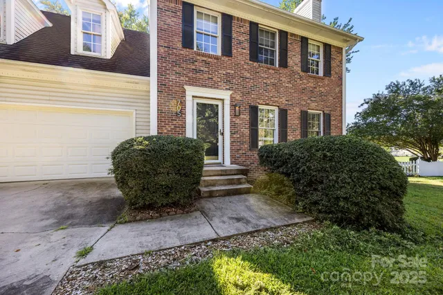 $469,000 | 705 Woodhill Drive, Fletcher, NC 28732