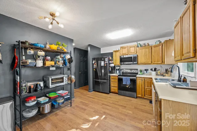 $469,000 | 705 Woodhill Drive, Fletcher, NC 28732