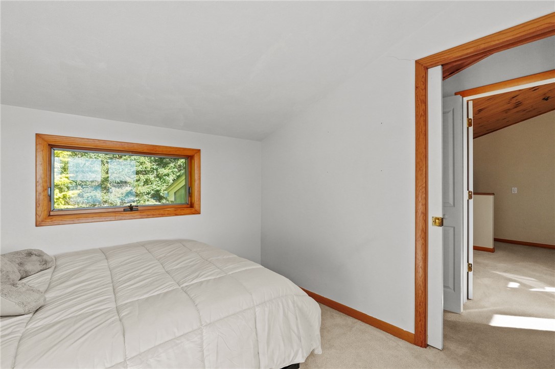 64 Gold Mine Road Glocester, RI 02814 - Photo 21 of 39