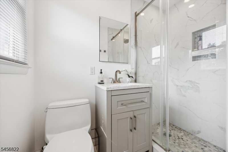 11 Surrey Lane Springfield, NJ 07081 - Photo 8 of 16 Gallery Image 8