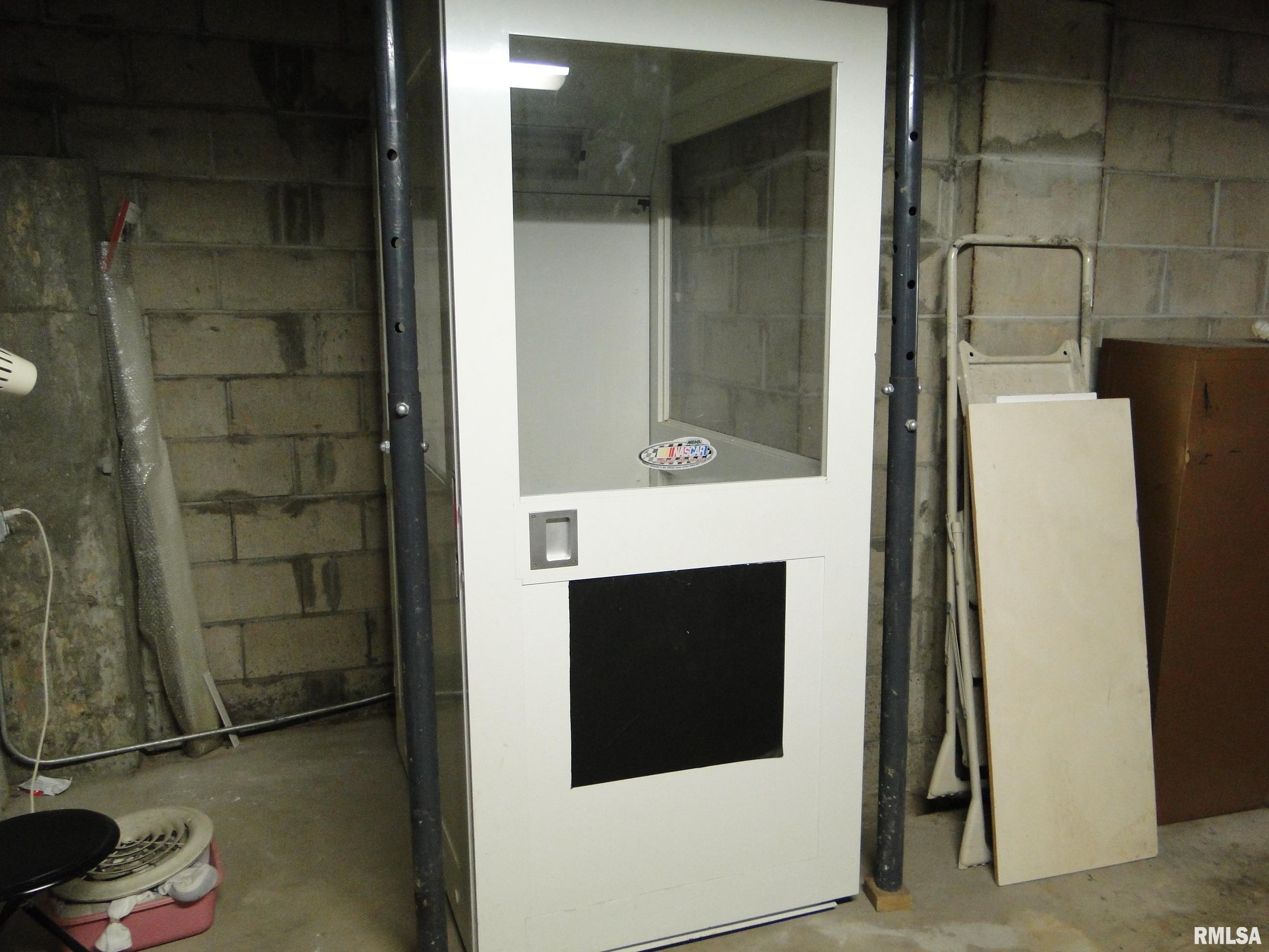 9091 North 1500th Road Macomb, IL 61455 - Photo 21 of 28