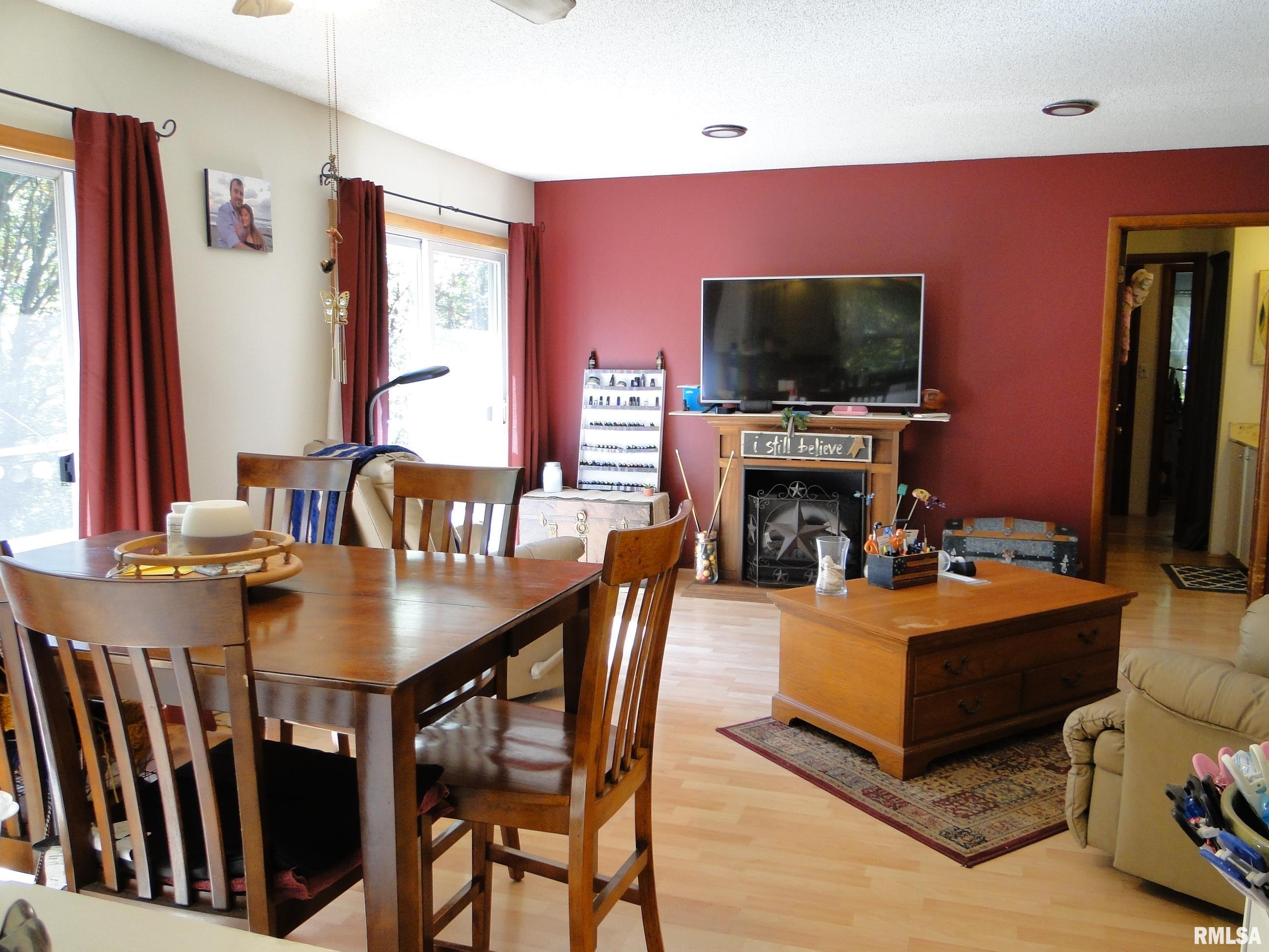 9091 North 1500th Road Macomb, IL 61455 - Photo 5 of 28