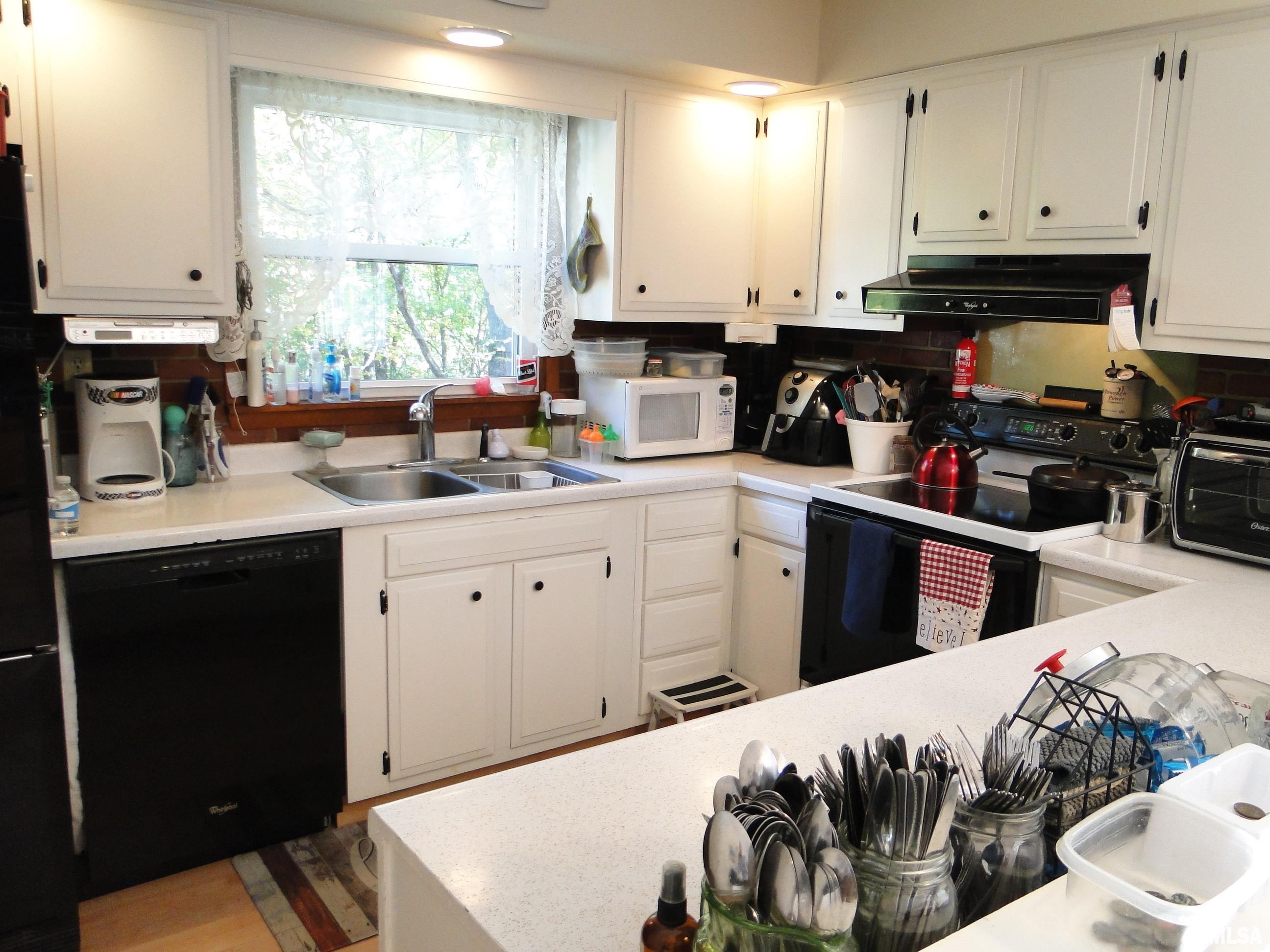 9091 North 1500th Road Macomb, IL 61455 - Photo 7 of 28