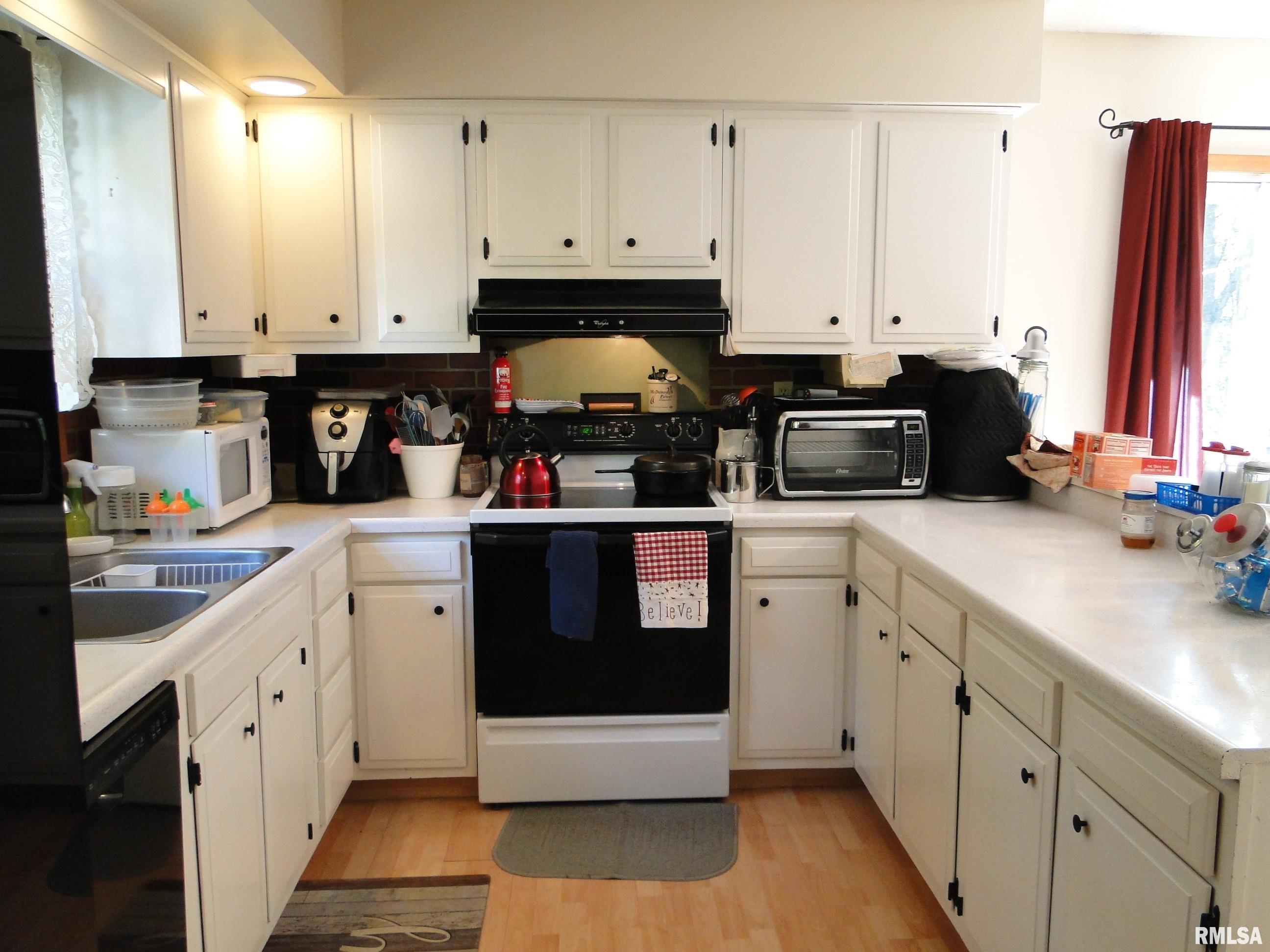 9091 North 1500th Road Macomb, IL 61455 - Photo 8 of 28