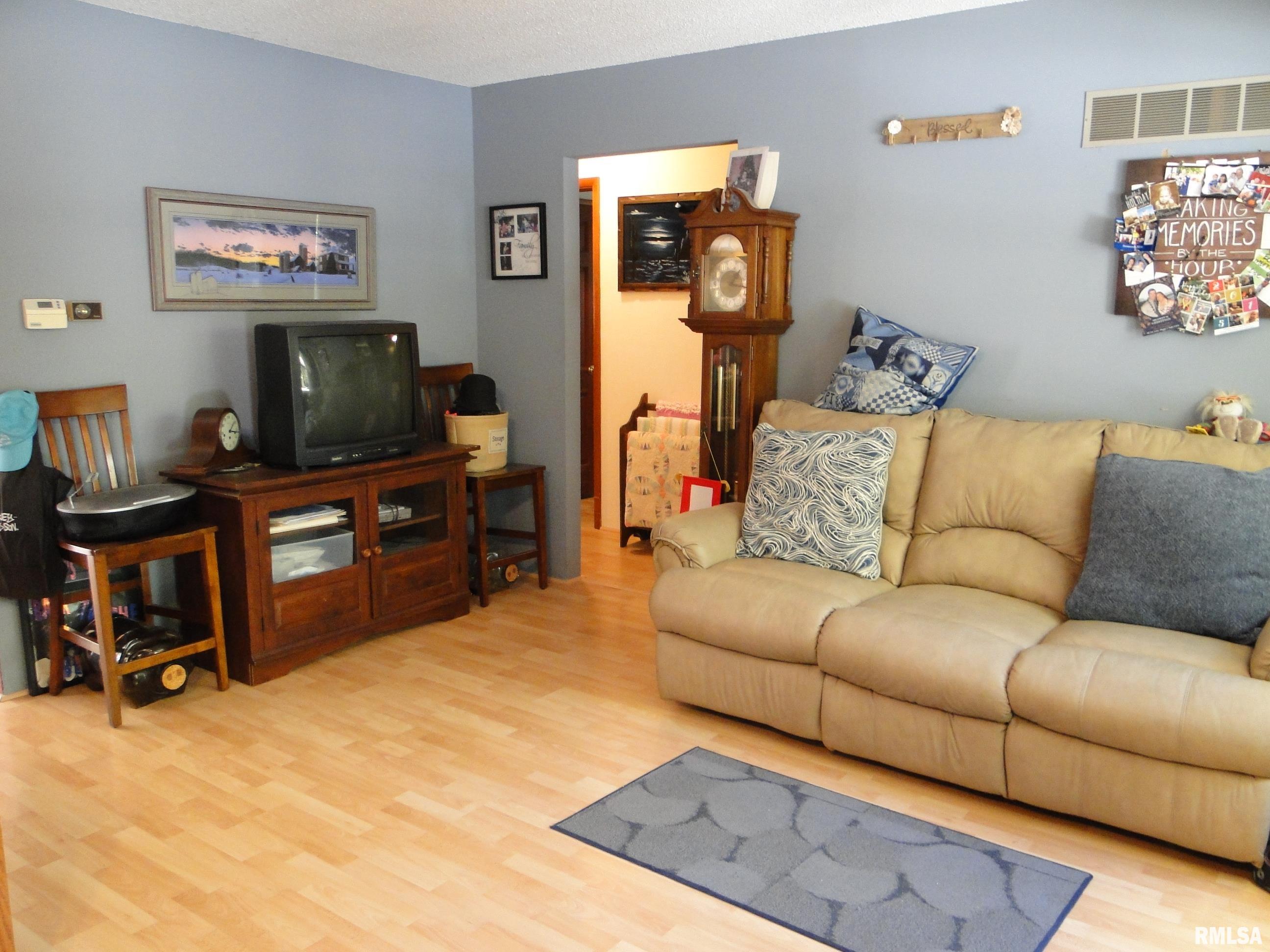 9091 North 1500th Road Macomb, IL 61455 - Photo 9 of 28