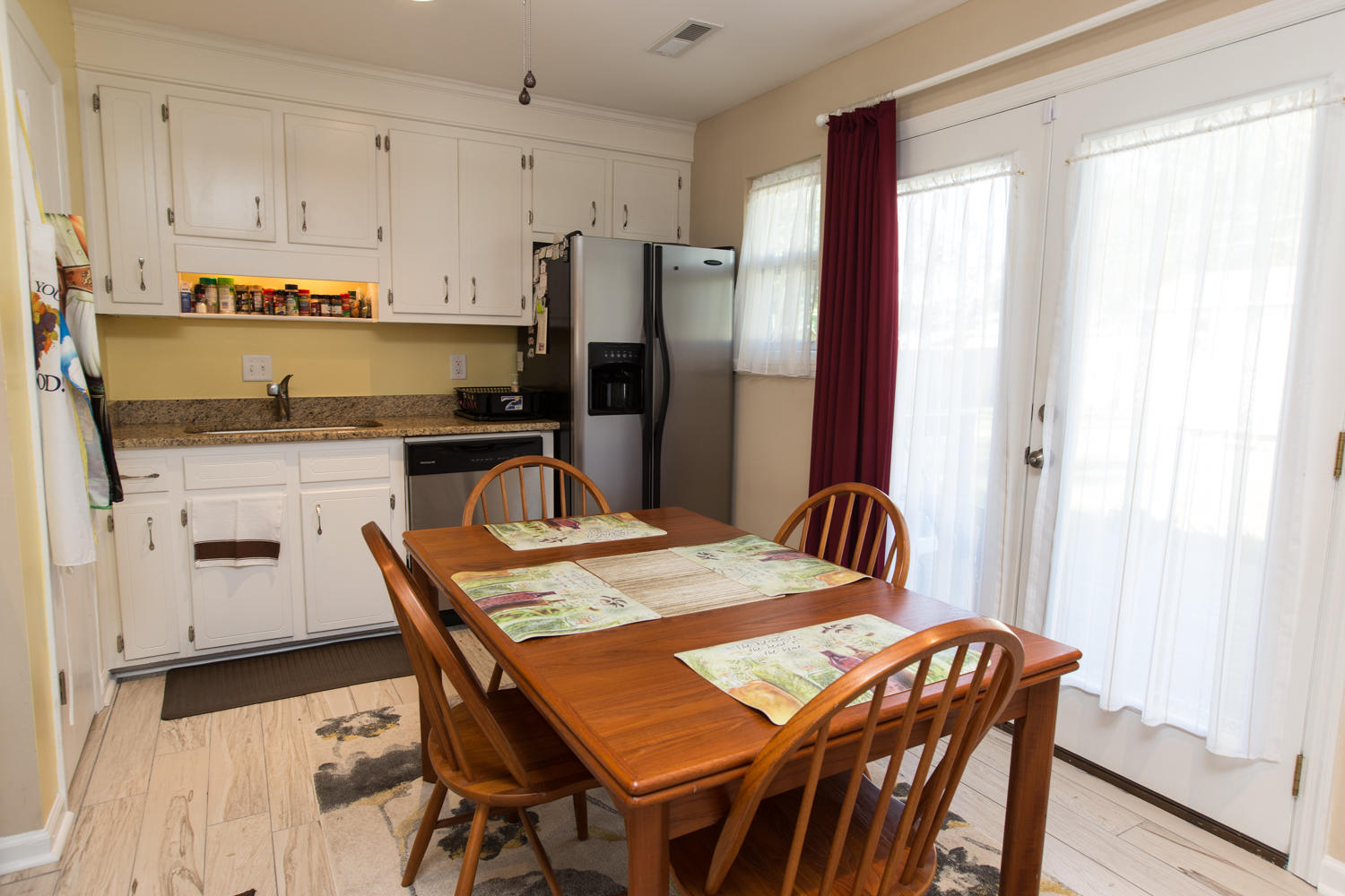 1061 Farmington Road Charleston, SC 29412 - Photo 7 of 23 1061 Farmington-9