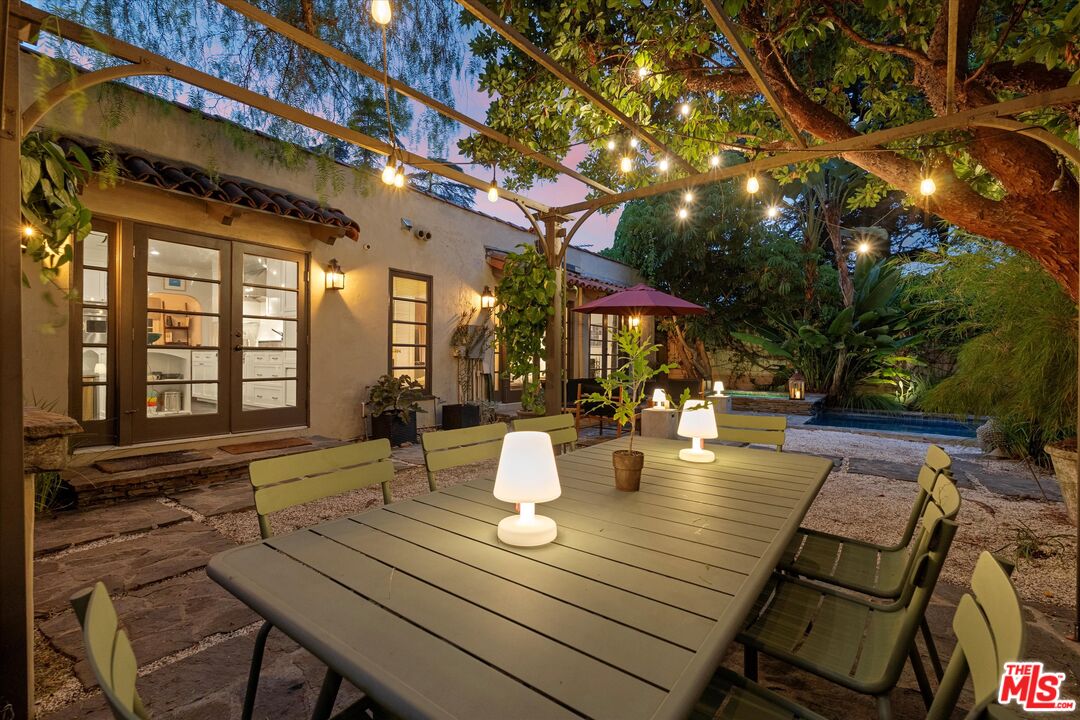 404 North Kings Road Los Angeles, CA 90048 - Photo 16 of 52