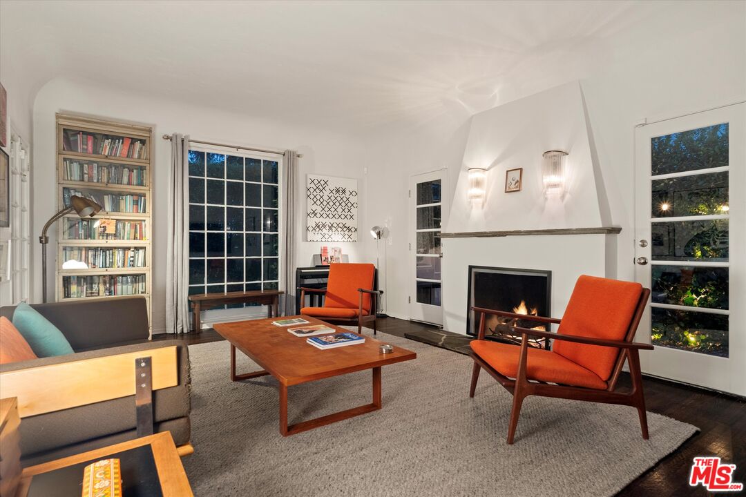 404 North Kings Road Los Angeles, CA 90048 - Photo 17 of 52